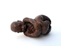 "bébé jouant avec ses pieds" 9X9 bronze patiné "bébé jouant avec ses pieds" 9X9 bronze patiné